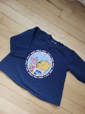 RARE Vintage Winnie the Pooh & Piglet Baby Sweatshirt